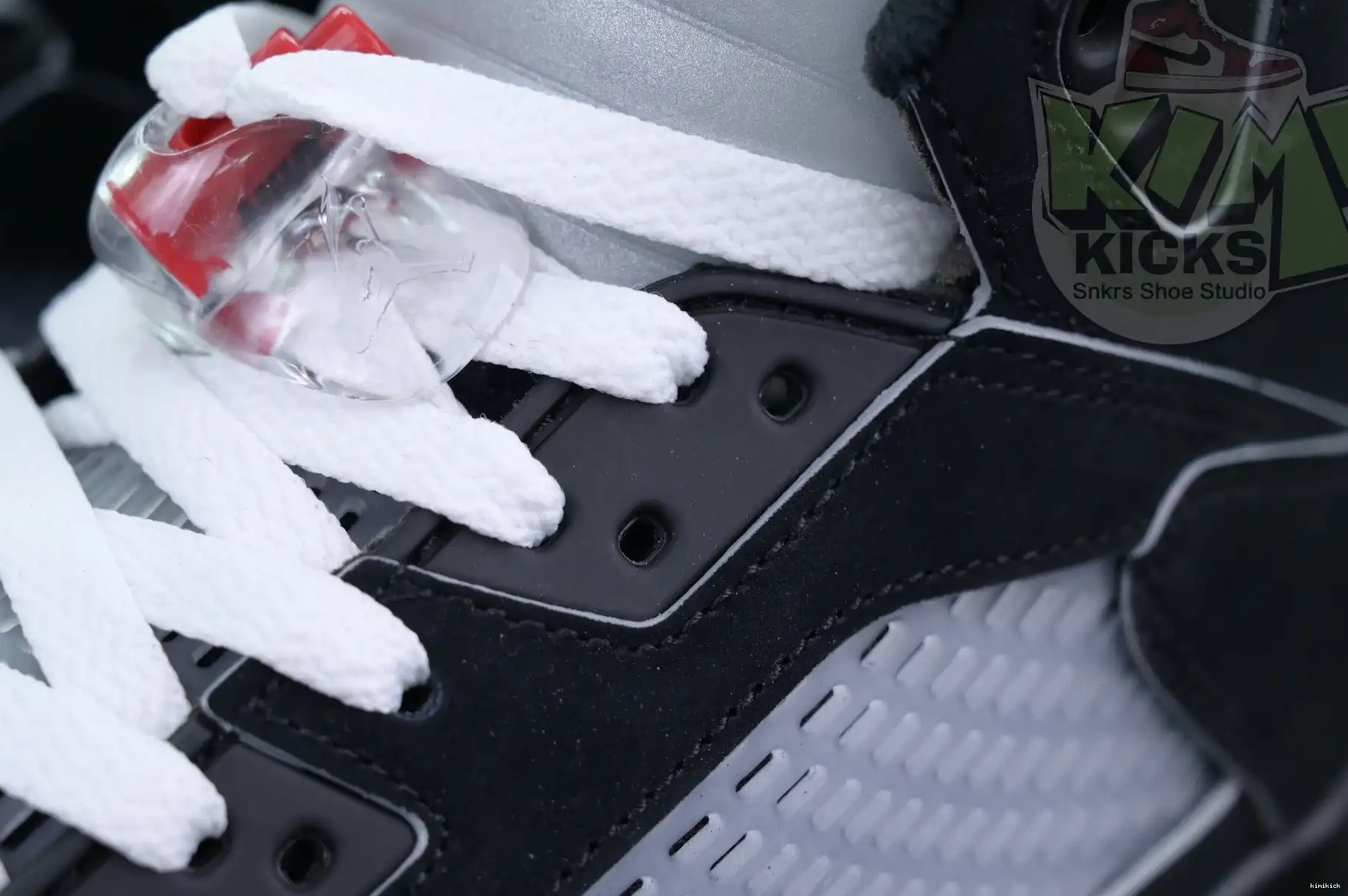 REIMAGINED” METALLIC Kimikick Jordan 5“BLACK Jordan Air 0524